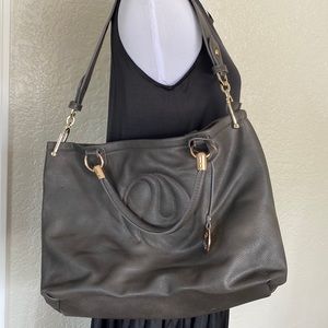 Beautiful shoulder bag, I’m olive green